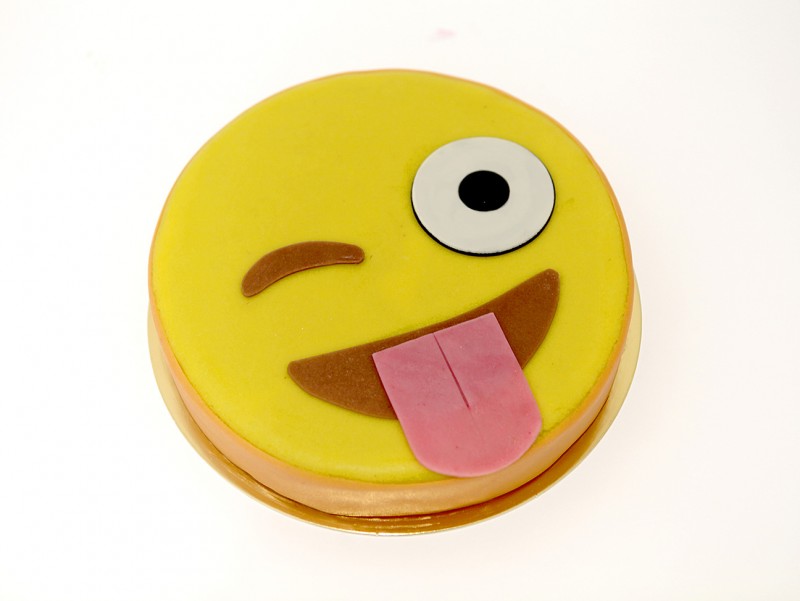 Gâteau Mon emoji avec Croustillant noisette, chocolat au lait & framboises