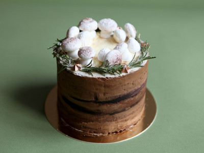 Cream Cake sous bois, avec cacao, chantilly au mascarpone, speculoos et meringues ! Idéal pour Gâteau de Noël ou d'hiver.
