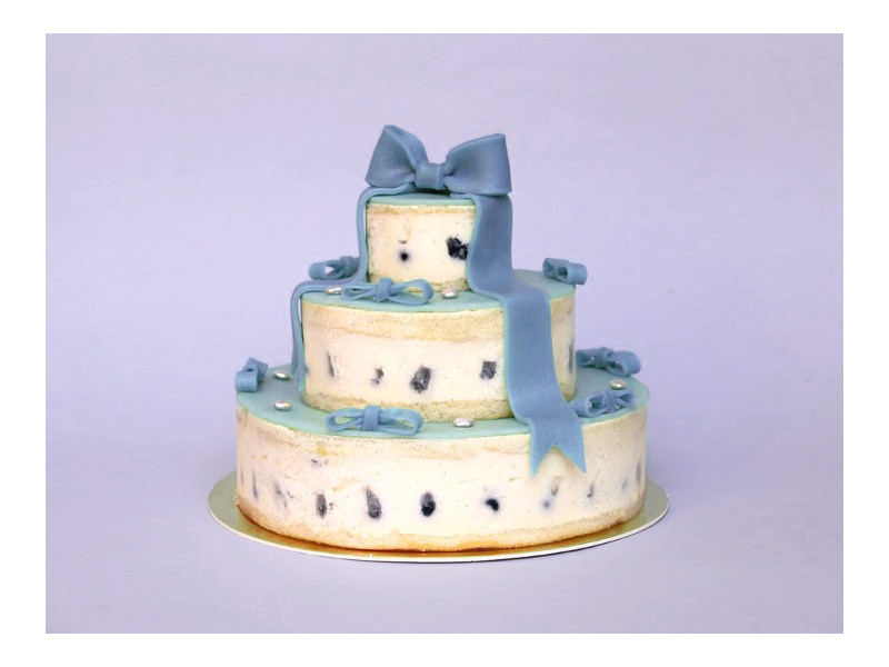 Gâteau chalala bleu sur deux étages a la Myrtilles & violette