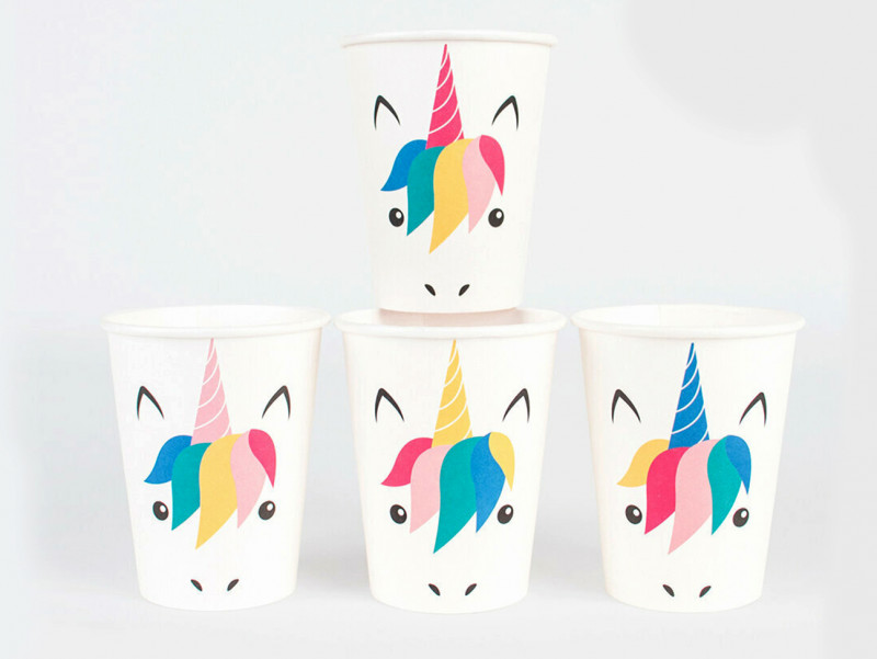 gateau a theme, sélection de déco de fête : ici, gobelets thème Licorne !