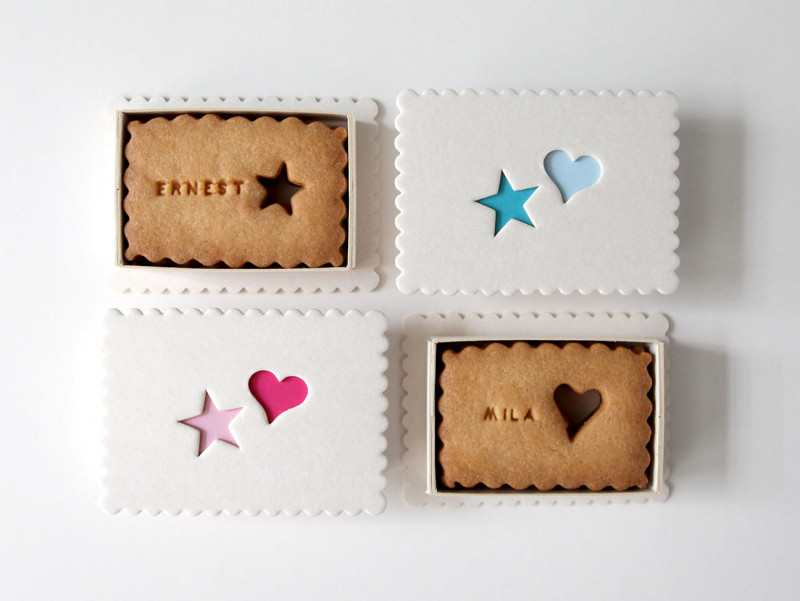sablés gravés personnalisés dans un coffret, pour graver ses messages sur un sablé, expédié partout en France sablés gravés personnalisés dans un coffret, pour graver ses messages sur un sablé, expédié partout en France