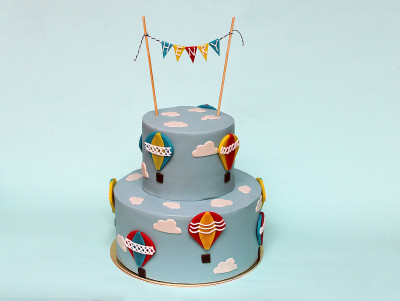 Gâteau anniversaire ou Gâteau Baby shower, pâtisserie paris, gâteau à personnaliser Dans les Nuages avec recette de fraisier.