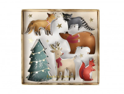Kit de 6 emporte-pièces de Noël avec renard, sapin, raton-laveur, ours, rennes et écureuil, pour des Sablés décorés.