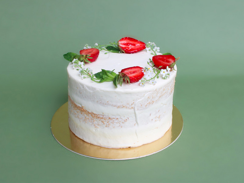 Nude cake de saison fraise et menthe Nude cake de saison fraise et menthe