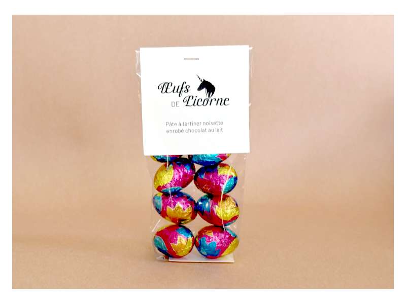 Oeufs au chocolat pour Paques à Paris, praliné avec éclats de biscuits "oeufs de petite licorne".