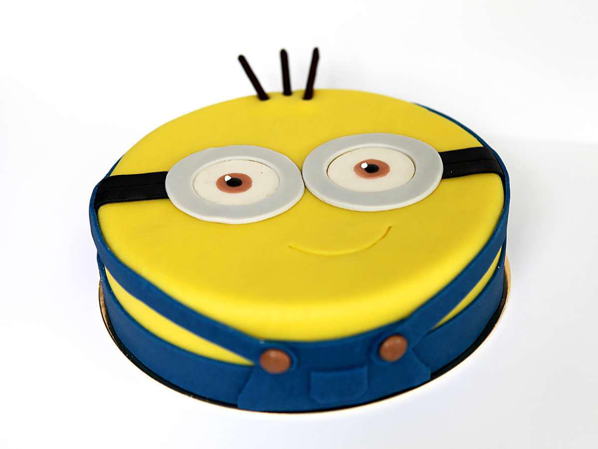 Gâteau d'anniversaire Minions, Moi Moche et Méchant despicable à personnaliser Chez Bogato pour une fête d'anniversaire !