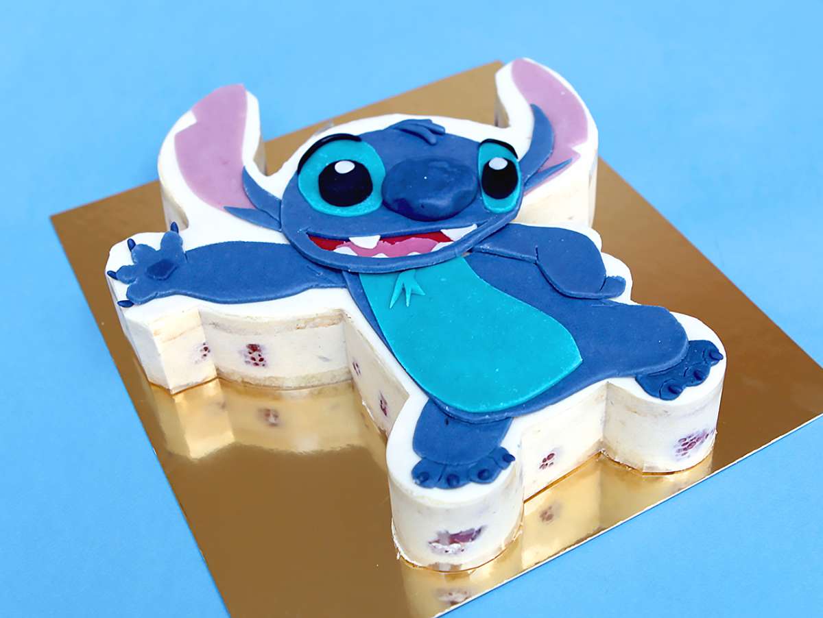 Chez Bogato - Pâtisserie Paris - Gâteau d'anniversaire Stitch à personnaliser !