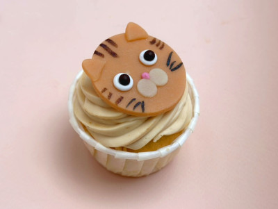 Cupcake chat en crème chat noir, pâtisserie Paris
