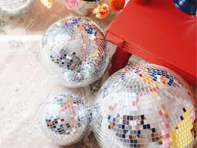 Boule disco à facettes de couleur argent, de diamètre 20, 30 ou 40cm à accrocher facilement à la maison pour faire la fête