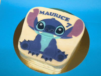 Chez Bogato - Pâtisserie Paris - Gâteau d'anniversaire Stitch à personnaliser !