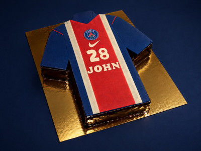 Gâteau Foot à personnaliser avec maillot de football et prénom ! Gâteau Mon Equipe pour le PSG : ici c'est Paris !